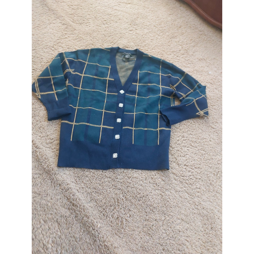 Womans Sweater By Tahari, New Without Tags, Size Large